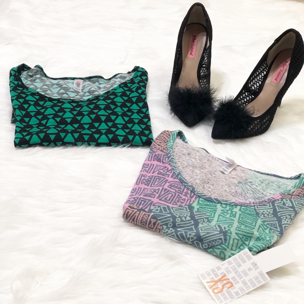 2 T-shirts LulaRoe Bundle XS and S sizes